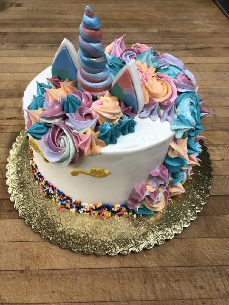 Cake with unicorn design